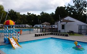 Oostappen Vakantiepark Slot Cranendonck Bv Hotel